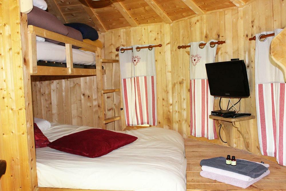 Domaine De Syam - Gites, Chambres D'Hotes & Cabanes Esterno foto